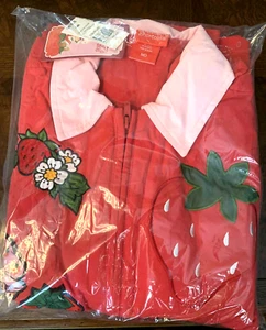 Strawberry Shortcake Patches Quilted Jacket Size Medium -  NIP NWT - Picture 1 of 4