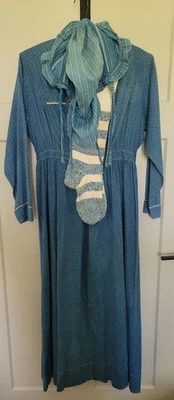 Beautiful Early Primitive Ladies Old Blue Calico Dress - Image 1 of 4