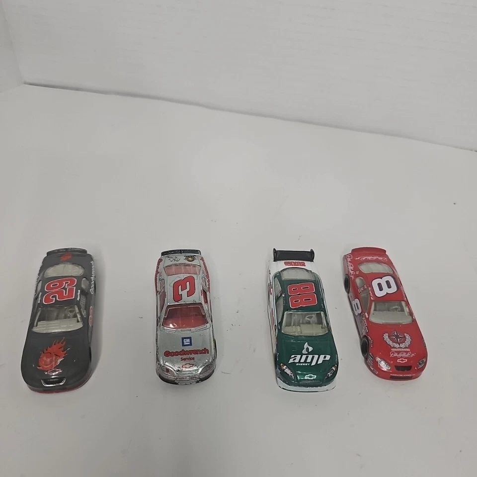 Lot Of 4 #3 Dale Earnhardt Kevin Harvick #29 GM Goodwrench Test Car Action 1:64 - Image 1 of 4