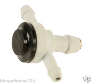 Volvo 242 244 262 V90 850 760 - 1979-2009 Washer T Connector 9178896 - Picture 1 of 1