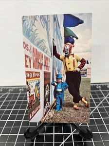 1973 Ringling Bros Circus Michu L'uomo più piccolo del mondo bottoni clown cartolina - Foto 1 di 6