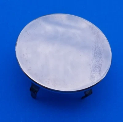 CHRYSLER VOYAGER SEBRING DODGE GRAND CARAVAN (1) WHEEL RIM HUB CAP CENTER OEM A7 - Image 1 of 3