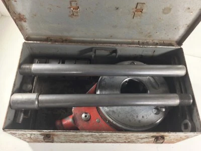 S.N BRIDGES LONDON, PIPE THREADING MACHINE #13 - Image 1 of 4