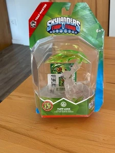 Skylanders Trap Team-Trap Master Tuff Luck Crystal Clear Ovp Karte und Aufkleber - Bild 1 von 3