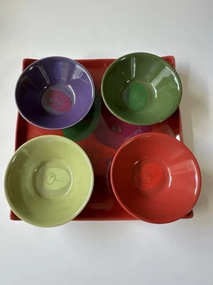 Bandeja y cuencos para servir Martini y Oliva de Houston Harvest Gifts. MCM Foto 1 de 4