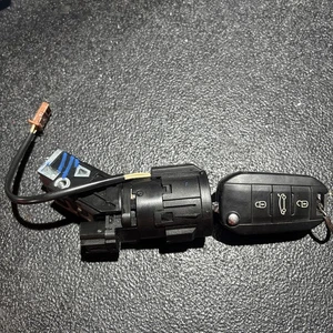 Cotroen c4 cactus Peugeot GNITION BARREL SWITCH & KEY 9663123380 2017  - Picture 1 of 3