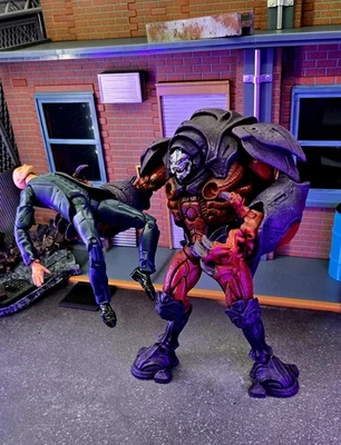 Figuras de acción completas de 8" y Professor X 6" Marvel Legends X-Men Onslaught BAF Foto 1 de 4
