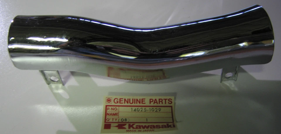 Cubierta silenciador Kawasaki KZ650 SR LTD LH NUEVO 14025-1029 Foto 1 de 1