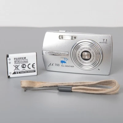 Olympus u700 digital compact camera - Image 1 of 4