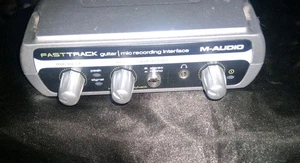 M-AUDIO Fast Track guitar/Mic Recording Interface - Picture 1 of 3