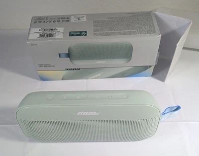 Altavoz Bluetooth Bose SoundLink Flex (2.ª generación) Alpine Sage, impermeable, alta fidelidad Foto 1 de 4