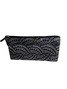 Victoria Secret Makeup Bag White and Black Wave Pattern Toiletry Cosmetic Travel - Picture 1 of 6