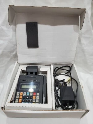 HYPERCOM T7P POS CREDIT CARD TERMINAL WITH POWER ADAPTER AND BOX - Image 1 of 4
