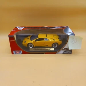 MotorMax 1/18 Scale Diecast 73168 - Lamborghini Diablo GT - Yellow - Picture 1 of 7