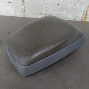 2004-2009 Kia Sorento Center Console Gray Leather Armrest Lid Storage Cover OEM - Picture 1 of 4
