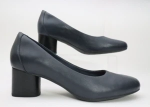 Scarpe Clarks slip on donna taglia 9 M pelle blu prezzo al pubblico consigliato $ 90 - Foto 1 di 7