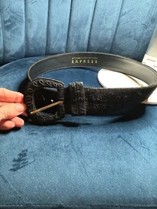 Express schwarzer bestickter Samtgürtel mit goldener Schnalle Damengröße Small - Bild 1 von 10