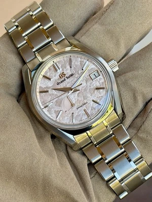 Grand Seiko Heritage Collection 40mm Spring Pink Automatic SBGA413 2025 - Image 1 of 4
