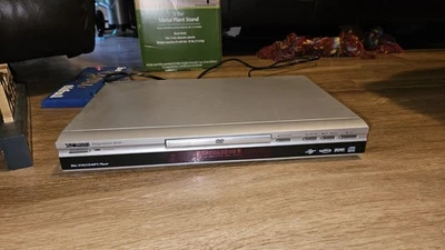 DVD player - Image 1 of 2