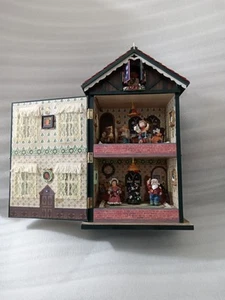 2005 Holiday Classics Collection Light Up Holiday Wind Up Musical House READ!!! - Picture 1 of 20