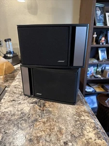Bose/Model 100 J/Pair of Speakers/Good Cond W/A Few Scratches - Picture 1 of 12