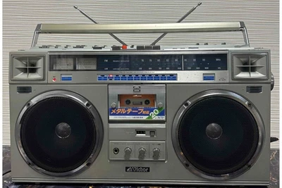 JVC Victor RC-M70 AM FM Stereo Radio Cassette Recorder silber gebraucht aus Japan - Bild 1 von 4