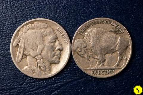 (1) 1923 Buffalo Nickel, VF Condition, Full LIBERTY Date, Most of Horn Cover