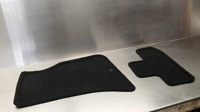 Alfombrillas delanteras y traseras derecha Dodge Challenger 2015-2023 OEM Foto 1 de 4