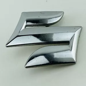 2004-2008 Suzuki Forenza Emblem Logo Symbol Badge Front Grille Chrome OEM D16 - Bild 1 von 6