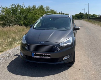 Ford C-MAX Grand C-MAX Titanium 1,5 TDCi Kombi / Family Van - Bild 1 von 4