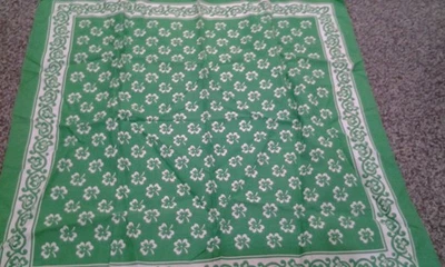 De colección 25X24 BANDANA HANKY VERDE TRÉBOL ALGODÓN VAQUERO WESTERN HIPPIE MOTOCICLISTA BUFANDA Foto 1 de 4