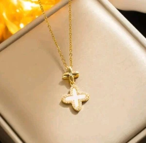 Collar Trébol Floral Acero Inoxidable Chapado en Oro 18k - Imagen 1 de 3