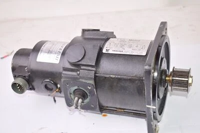 Motor de taza YASKAWA ELECTRIC UGCMEM-04-MC55 con unidad de retroalimentación Yaskawa TFUE-05ZC7  Foto 1 de 4