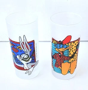 Vintage Loony Tunes Frosted Glass Bugs Bunny Daffy Duck Warner Brothers 1991 - Picture 1 of 5