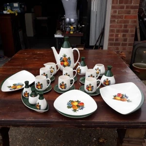 A Quantity of Carltonware Fruit Basket China Including Coffee Set Cruet Set - Picture 1 of 4