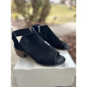 Lucky Brand Peep Toe Booties Perforated Suede Heeled Ankle Boots Size 7.5 - Picture 1 of 9
