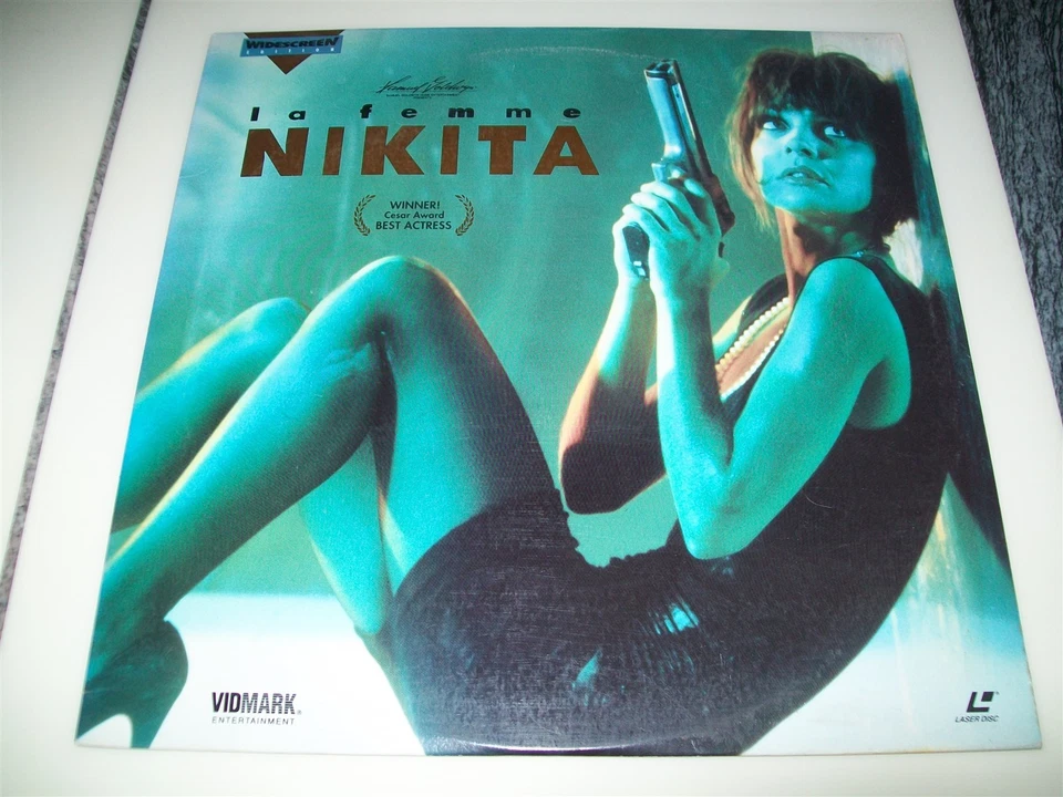 LA FEMME NIKITA Laserdisc LD WIDESCREEN FORMAT VERY GOOD CONDITION VERY RARE! - Image 1 of 1