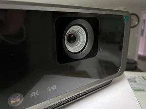 ViewSonic X10 4KE UHD Projector With Power Cable Excellent - Picture 1 of 7