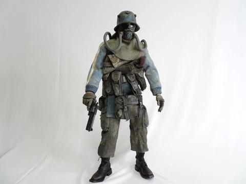 Three A MARQUIS DE PLUME WWR EVOL 1/6 figure Cover