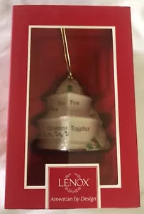 Adorno de pastel de porcelana Lenox ""Nuestra primera Navidad juntos"" NUEVO 2014 EN CAJA - Imagen 1 de 3