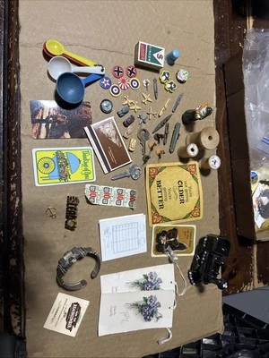 LOTE DE CAJONES DE CHATARRA DE COLECCIÓN AVIONES TANQUES BARCOS PORCELANA TREN RELOJ COINCIDE PUBLICIDAD Foto 1 de 4