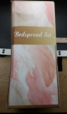 NEW, 3 pc Lodge Quilt Bed Set W/Deer & Plaid Design. (Full/Queen)  - Image 1 of 4