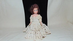 VESTIDO BLANCO DE COLECCIÓN MUÑECA DE PLÁSTICO 7 1/2" DE ALTO - Imagen 1 de 6