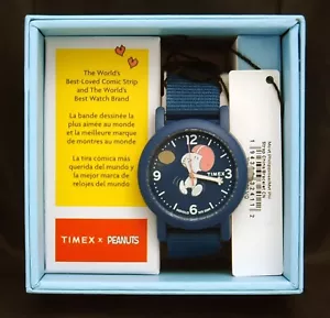Timex x Peanuts TEAM SNOOPY Football WATCH 40 mm TW2W48500 Indiglo BLUE HTF LNIB - Picture 1 of 11
