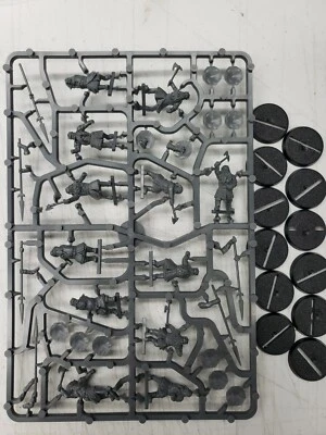 12 Warriors of Erebor, Middle Earth Strategy Battle Game, Hobbit, LotR, GW - Image 1 of 2