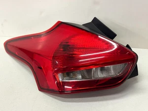Luz trasera izquierda del lado del conductor Ford Focus 2015-2018 hatchback - Imagen 1 de 17