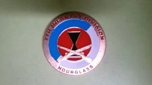 CHALLENGE COIN OLDER U.S. ARMY STRONG 7TH INFANTRY DIVISION HOURGLASS - Picture 1 of 2