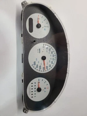 2004 04 DODGE CARAVAN SPEEDOMETER CLUSTER MPH WO TACH - Image 1 of 4