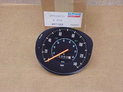Nuevo de Lote Antiguo MoPar 1972 73 74 75 76 77 78 79 80 Dodge Truck Ramcharger Velocímetro KPH Foto 1 de 2