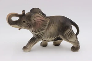 Estatuilla de elefante vintage de porcelana cerámica hecha en Japón 9 '' tronco - Imagen 1 de 11